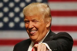 Ông Donald Trump chúc mừng năm mới "kẻ thù và những kẻ thất bại"