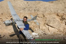 Máy bay không người lái Nga bị quân đối lập Syria tóm gọn?