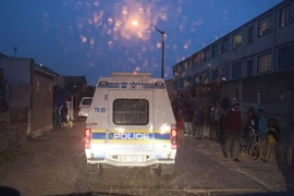 Bi hài: Thanh niên 23 tuổi bị 3 cô gái trẻ xâm hại suốt 3 ngày 