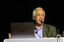 Giáo sư Trịnh Xuân Thuận truyền cảm hứng về khoa học vũ trụ 