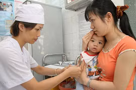 Cấp miễn phí 10.000 liều vaccine bạch hầu cho Bình Phước