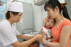 Cấp miễn phí 10.000 liều vaccine bạch hầu cho Bình Phước