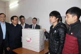 Bí thư Thành ủy Hà Nội thăm công nhân KCN Bắc Thăng Long