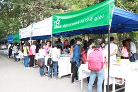 Rộn ràng với hội sách chào mừng ngày Nhà giáo Việt Nam 20-11