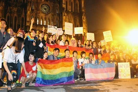 Giới trẻ ăn mừng vì được chấp thuận quyền chuyển đổi giới tính