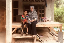 Bí mật đen tối sau những "thương vụ" hôn nhân trẻ em ở Thái Lan