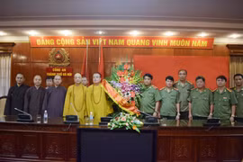 Giáo hội Phật giáo chúc mừng Công an Thủ đô nhân ngày truyền thống