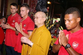 Những hình ảnh ấn tượng của Arsenal tại Hà Nội