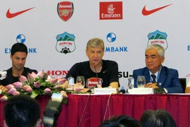 HLV Wenger: “Tôi có tình cảm với Việt Nam từ nhỏ”