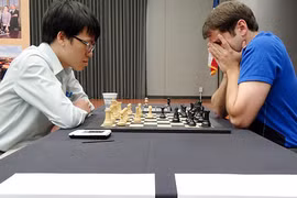 Quang Liêm chiếm lại ngôi đầu SPICE Cup