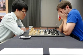 Quang Liêm chiếm lại ngôi đầu SPICE Cup