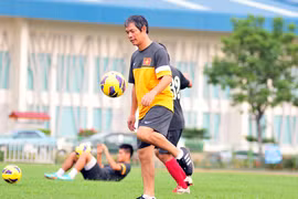 Trưởng đoàn Ngô Lê Bằng xin lỗi người hâm mộ Việt Nam