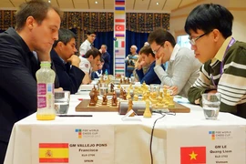 Quang Liêm vào vòng 3 World Cup sau loạt Tie-break nghẹt thở