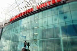 M.U bị đá văng khỏi top 3 CLB kiếm nhiều tiền nhất thế giới