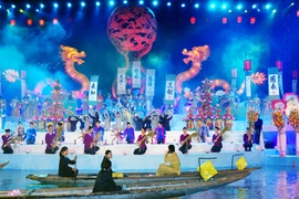 Sông Hương rực sáng khát khao “Thiên hạ thái bình”