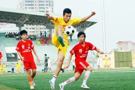 Những khoảnh khắc ấn tượng sân chơi bóng đá học trò