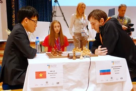 Quang Liêm đối mặt Đương kim vô địch tại vòng 4 World Cup 2013