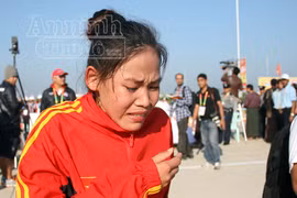 Thanh Phúc khóc ngất khi bị "cướp trắng" HCV