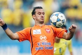 Cầu thủ nhập tịch Huỳnh Kesley được đề cử Quả bóng vàng 2012