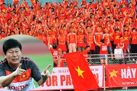 Thua trận, HLV Trần Vân Phát đổ tại... áp lực khán giả nhà