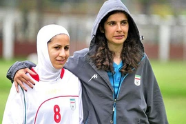 Nữ HLV dẫn dắt… đội bóng nam hạng nhì Pháp