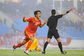 Đè bẹp Hồng Kông 3-1, ĐT Việt Nam vớt vát niềm tin nơi người hâm mộ