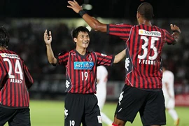 SLNA không muốn "nhả" Công Vinh cho Sapporo