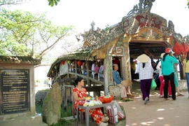 Đi “Chợ quê ngày hội”