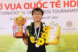 Chức vô địch sau 5 năm mòn mỏi của thần đồng cờ vua Việt Nam