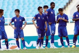 Đuối lý, cầu thủ Than Quảng Ninh chấp nhận xuống nước