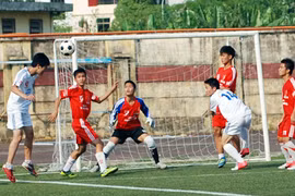 Giải bóng đá học sinh Hà Nội Báo ANTĐ 2012: Nghẹt thở giành vé vào bán kết
