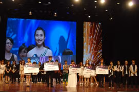 Hoàng Thu Thủy chiến thắng tại cuộc thi Kpop lần thứ 2