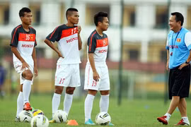 Sát hạch thầy trò HLV Hoàng Văn Phúc