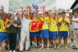 Đội bóng Báo ANTĐ bảo vệ thành công chức vô địch