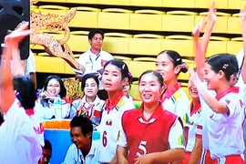 Chủ nhà SEA Games 27 giành HCV đầu tiên