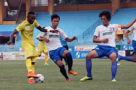 Samson lập hattrick giúp Hà Nội T&T ngược dòng ấn tượng