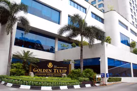 "Đột nhập" đại bản doanh tuyển Việt Nam ở Bangkok 