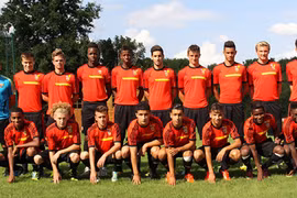 Sang Pháp, U19 Việt Nam đụng ngay "hàng khủng"