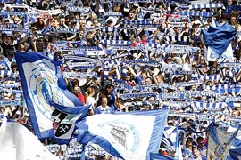 Schalke giảm giá vé “câu” fan Real Madrid