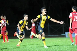 U19 Việt Nam thua đau trong trận ra mắt HLV Miura