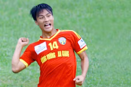 Suarez sẽ loại Italia từ vòng bảng!