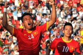 Hạ Hong Kong 3-1, ĐT Việt Nam chạy đà hoàn hảo cho AFF Cup