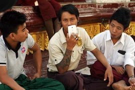 Myanmar, nơi giá sim điện thoại đắt nhất nhì thế giới