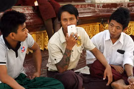 Myanmar, nơi giá sim điện thoại đắt nhất nhì thế giới