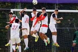 HLV Miura lên phương án đá 11m với Olympic UAE