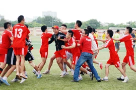 Giải bóng đá học sinh THPT Hà Nội 2012 nhận hồ sơ thứ 39