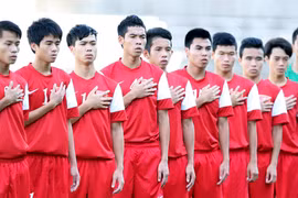 "Thắp lửa", chứ đừng... "đổ thêm dầu" vào U19 Việt Nam