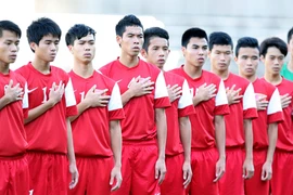 "Thắp lửa", chứ đừng... "đổ thêm dầu" vào U19 Việt Nam