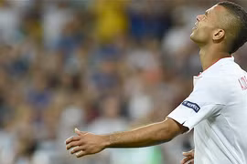 Bị bỏ rơi ở Chelsea, Ashley Cole mất suất dự World Cup lần 4