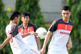 U23 Việt Nam “dè dặt” với Michel Lê